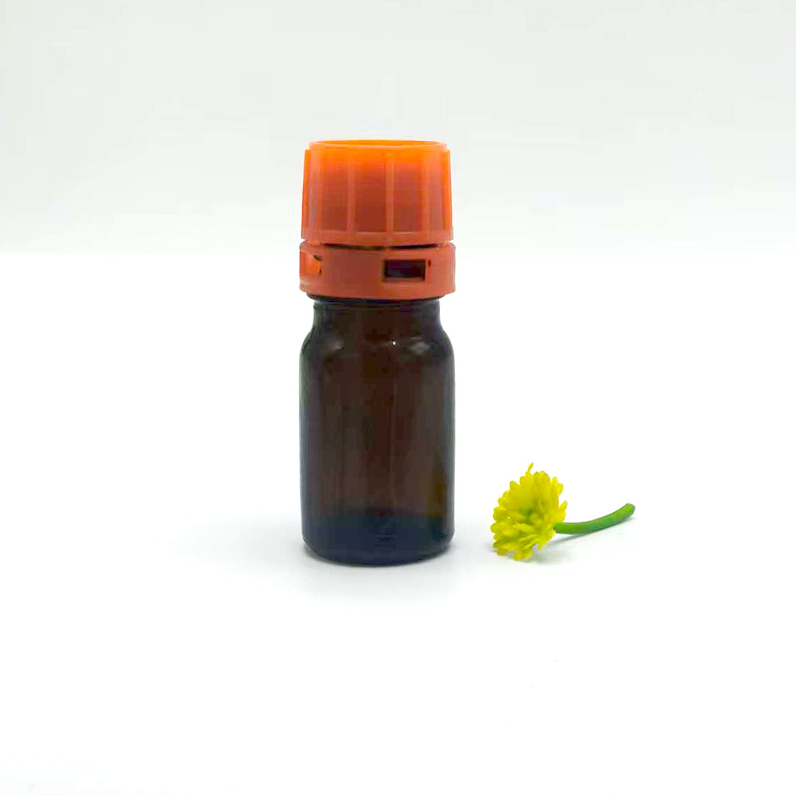 Стаклено шише со реагенс од 5 ml Стаклено шише со реагенс од 5 ml